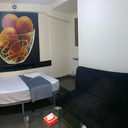 Enigma Hostel Ереван Екстериор снимка