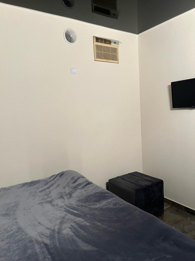 Enigma Hostel Ереван Екстериор снимка