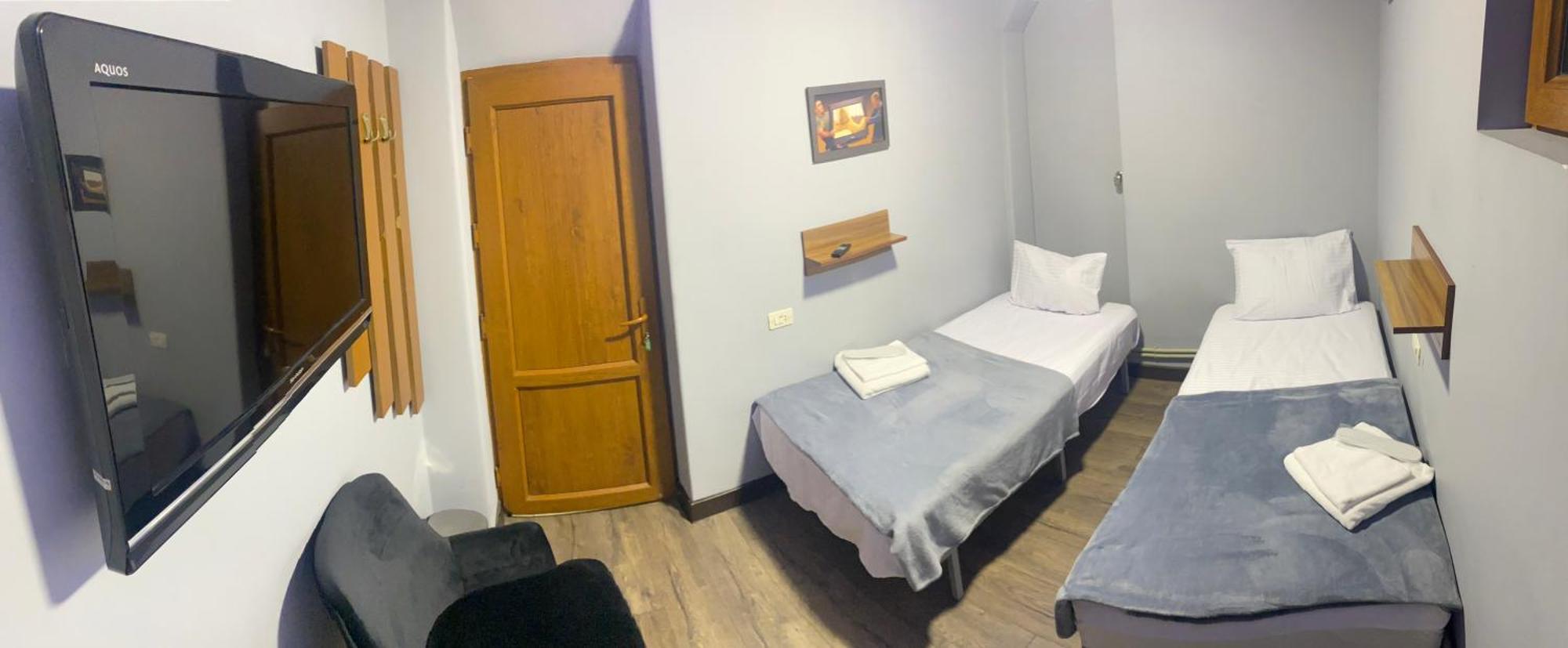 Enigma Hostel Ереван Екстериор снимка
